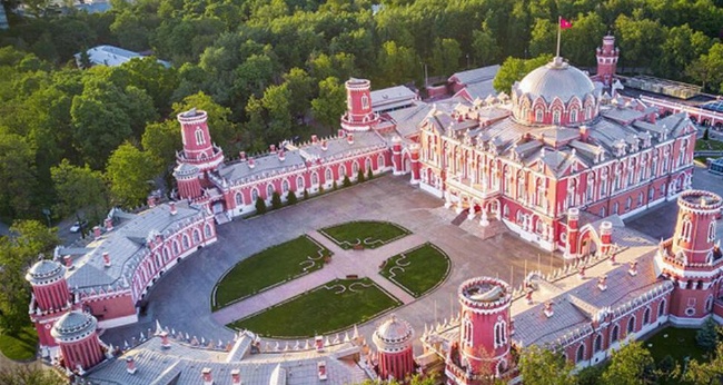 Экскурсия «Московский Версаль для гуляний»