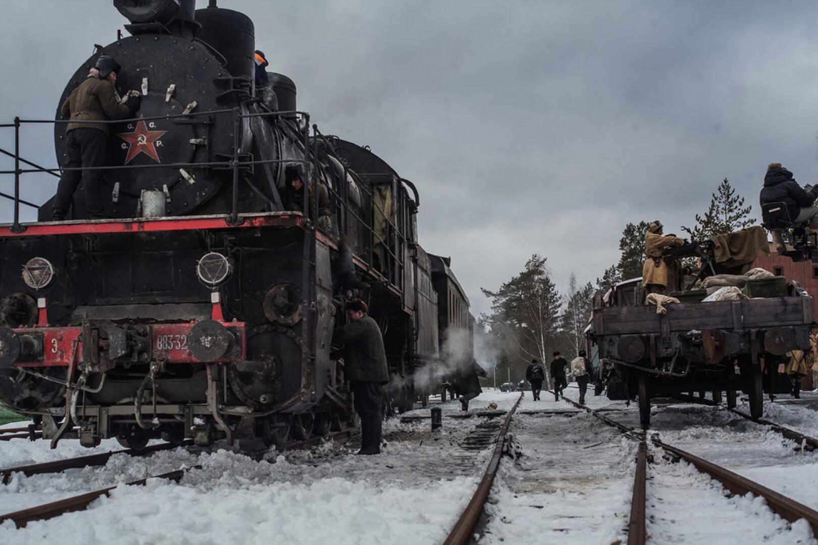 Коридор бессмертия. Коридор бессмертия фильм 2019 Постер. Поезд бессмертия. Дорога жизни фильм 2019. Паровоз из фильма коридор бессмертия.