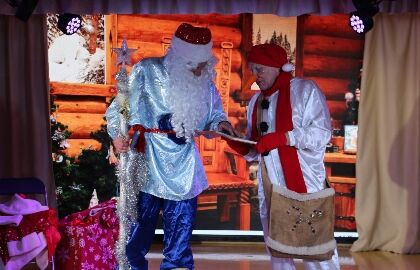 Спектакль «Волшебный посох Деда Мороза»