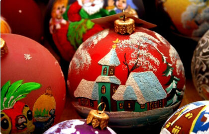 Экскурсия «Мастерицы новогоднего волшебства (старинная фабрика елочных игрушек, с посещением цехов и подарком)»